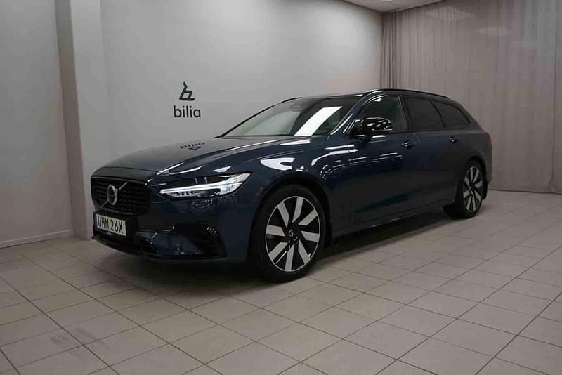 Blå Begagnad 2025 Volvo V90 Kombi | 489 900 kr (Marknadspris) - Bild 1/1
