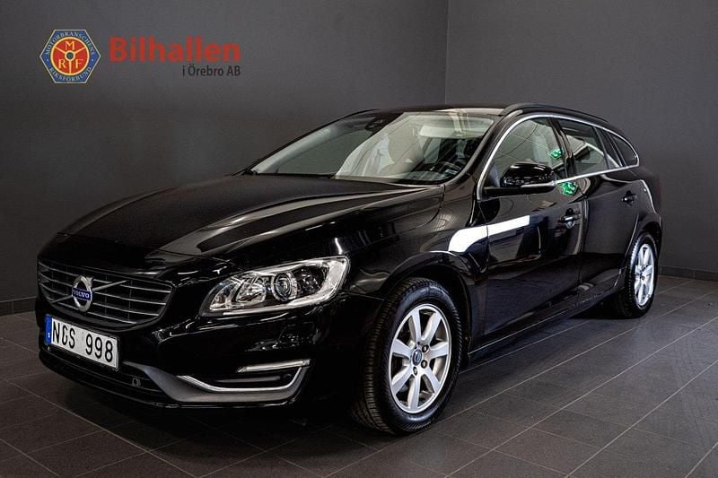 Svart Begagnad 2013 Volvo V60 Momentum Kombi | 109 900 kr (Bra pris) - Bild 1/4
