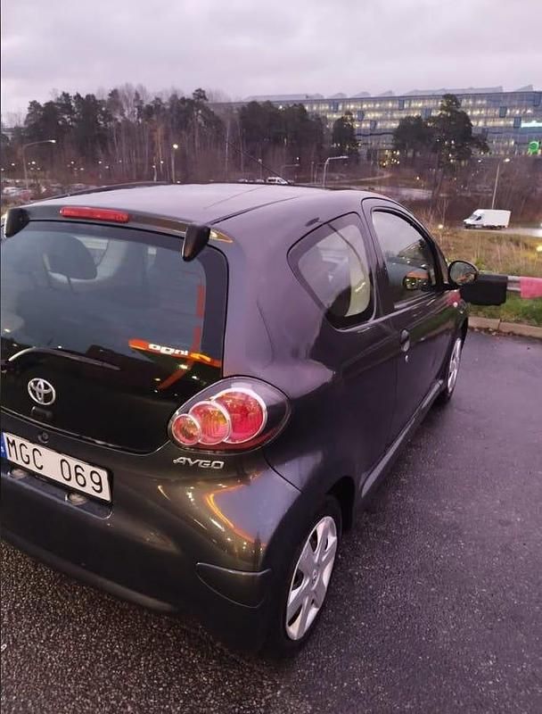 Begagnad Toyota Aygo 68 HK (50 kW) 2011 Halvkombi