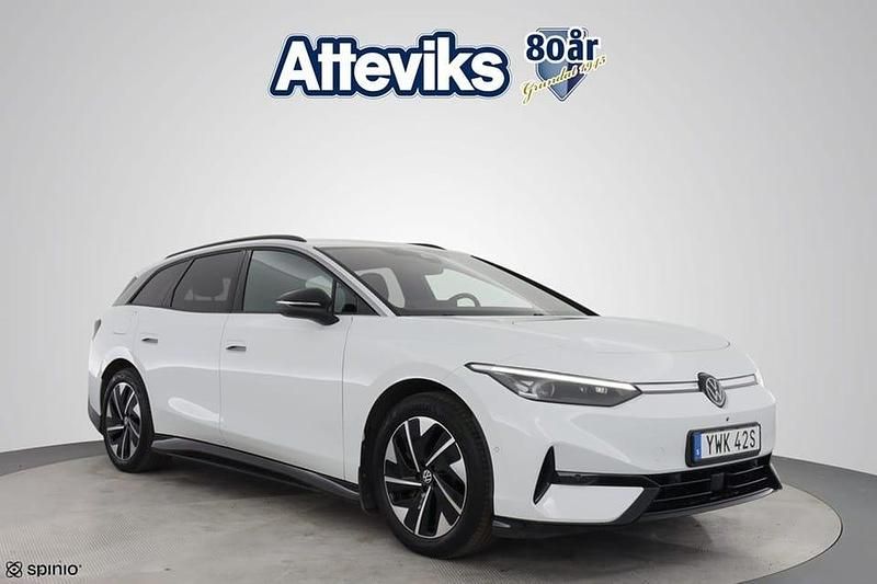 Vit Begagnad 2025 VW ID.7 Pro Kombi | 497 900 kr (Superpris) - Bild 1/3