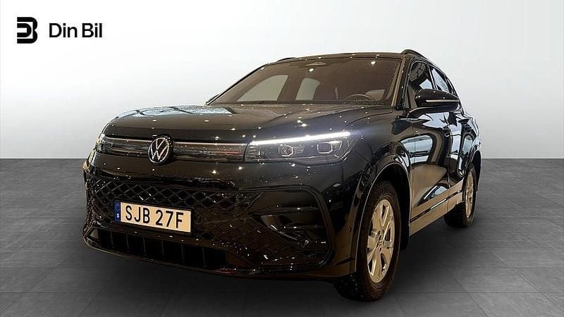 Begagnad VW Tiguan R-line 193 HK (141 kW) 2025 Grenadilla black metallic SUV