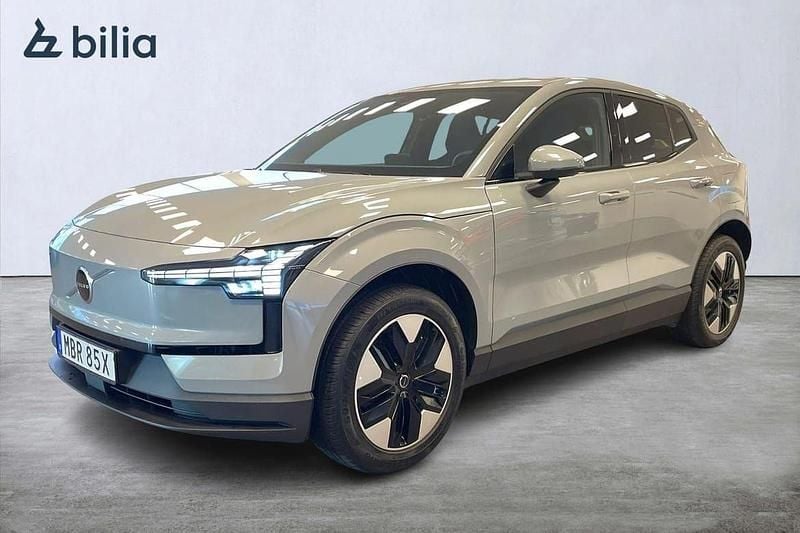 Grå Ny 2024 Volvo EX30 Core SUV | 359 900 kr (Superpris) - Bild 1/3
