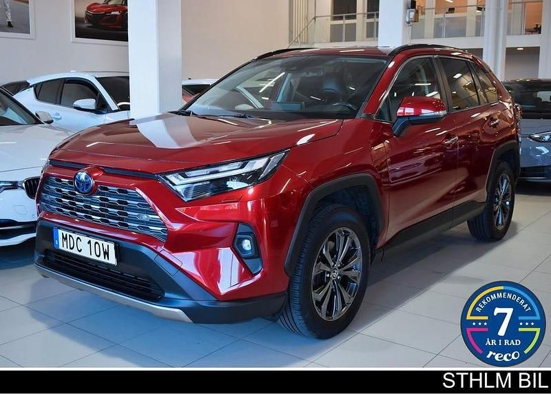 Begagnad Toyota RAV4 Hybrid Executive 222 HK (163 kW) 2021 Röd SUV