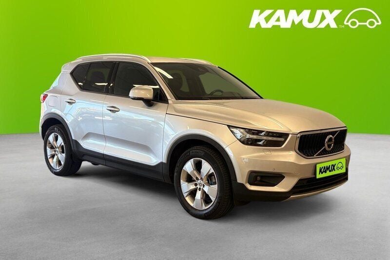 Silver/grå Begagnad 2019 Volvo XC40 Momentum SUV | 263 800 kr (Bra pris) - Bild 1/4
