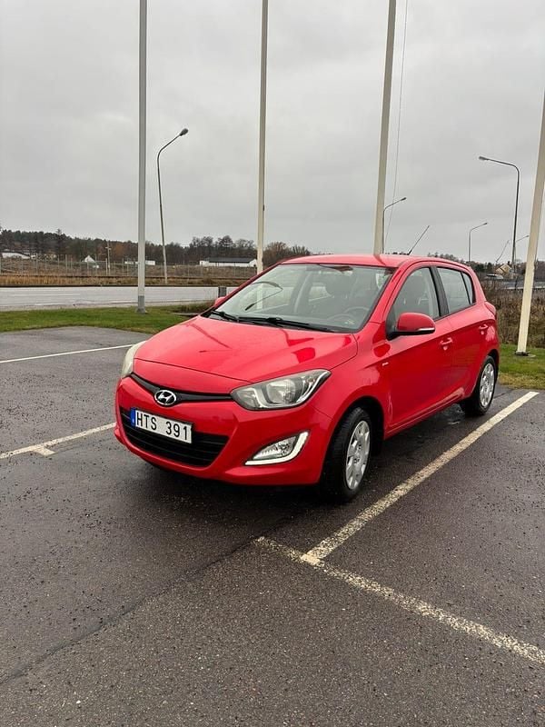 Begagnad 2013 Hyundai i20 Halvkombi | 44 900 kr (Bra pris) - Bild 1/4