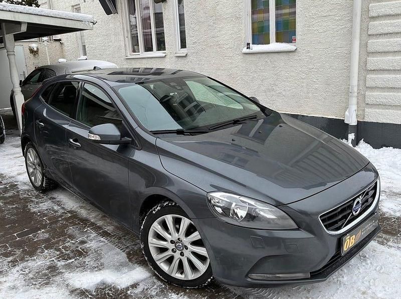 Begagnad Volvo V40 Kinetic 116 HK (85 kW) 2014 Grå