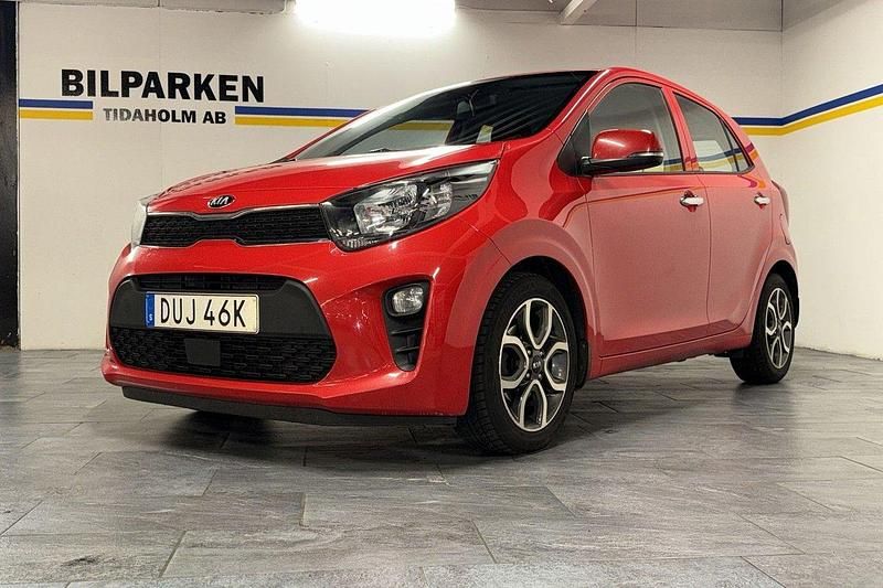 Röd Begagnad 2021 Kia Picanto Advance Halvkombi | 109 900 kr (Marknadspris) - Bild 1/4