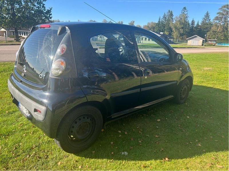 Svart Begagnad 2008 Citroën C1 Halvkombi | 14 000 kr (Marknadspris) - Bild 1/4
