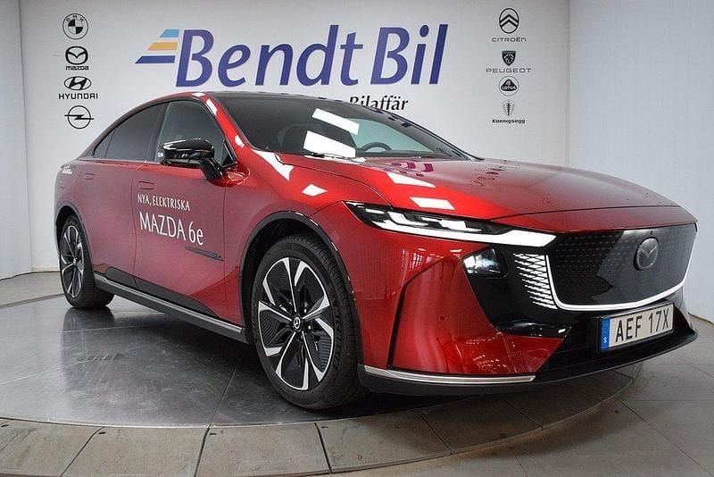 Soul red crystal Begagnad 2025 Mazda 6e Takumi-Line Sedan | 479 500 kr - Bild 1/4