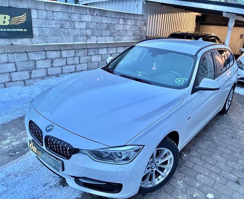 Begagnad BMW 320 Sport Line 184 HK (135 kW) 2015 Vit Kombi