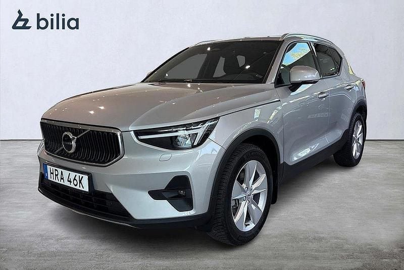 Silver Begagnad 2023 Volvo XC40 Core SUV | 349 900 kr (Marknadspris) - Bild 1/3