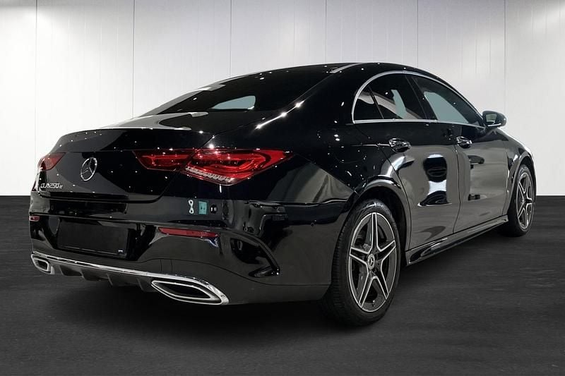 Begagnad Mercedes CLA250e AMG 2023 Svart Sedan