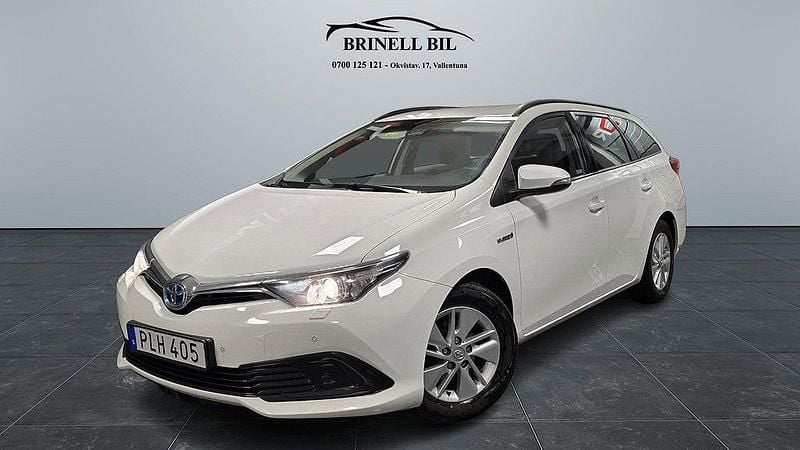 Vit Begagnad 2017 Toyota Auris Touring Sports Kombi | 139 900 kr (Marknadspris) - Bild 1/4
