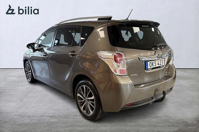 Begagnad Toyota Verso 148 HK (108 kW) 2016 Grå Minibuss