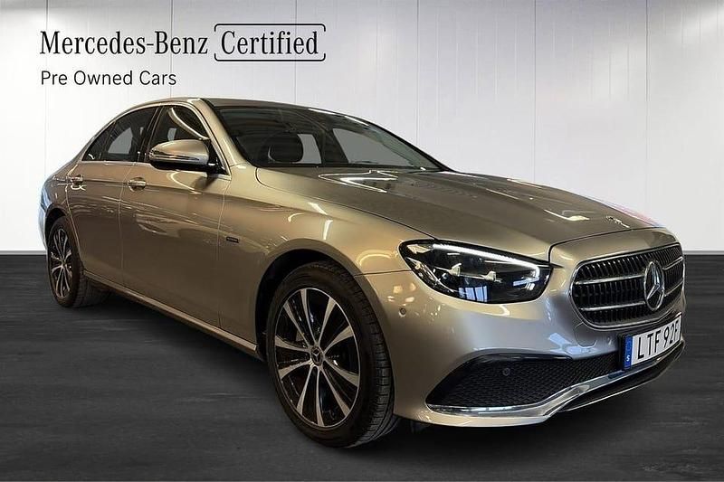 Begagnad Mercedes E300 Avantgarde 310 HK (228 kW) 2021 Silver