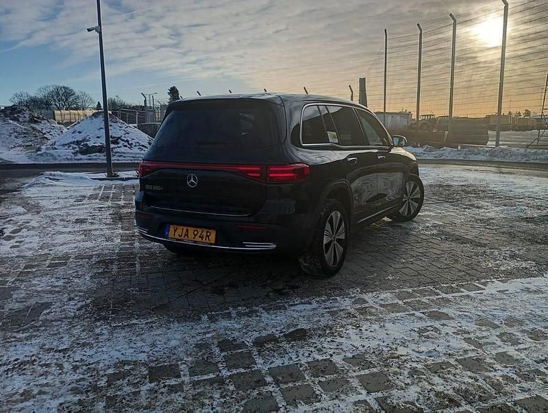 Begagnad Mercedes EQB250+ 139 kW (190 HK) 2025 SUV