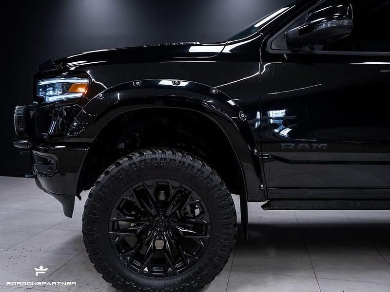 Begagnad Dodge Ram Limited 394 HK (289 kW) 2023 Svart metallic