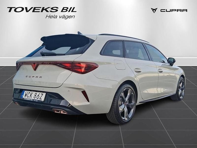 Ny Cupra Leon 2026 Grå