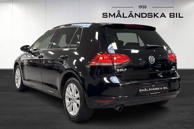 Begagnad VW Golf VII 110 HK (80 kW) 2015 Svart Halvkombi
