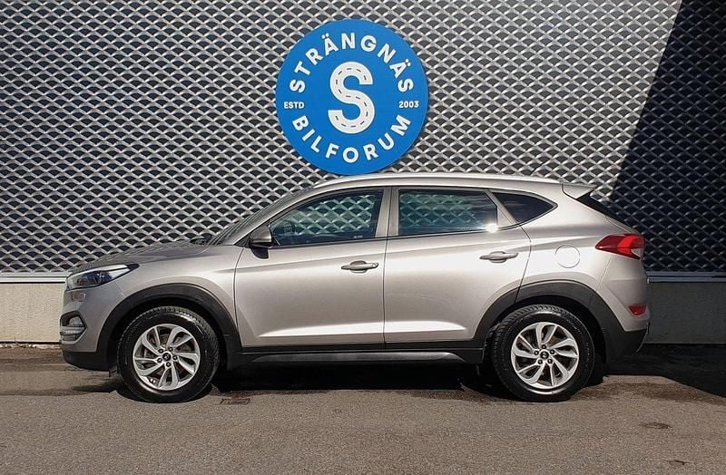 Ljusbrun (brunmetallic) Begagnad 2017 Hyundai Tucson SUV | 119 000 kr (Marknadspris) - Bild 1/4