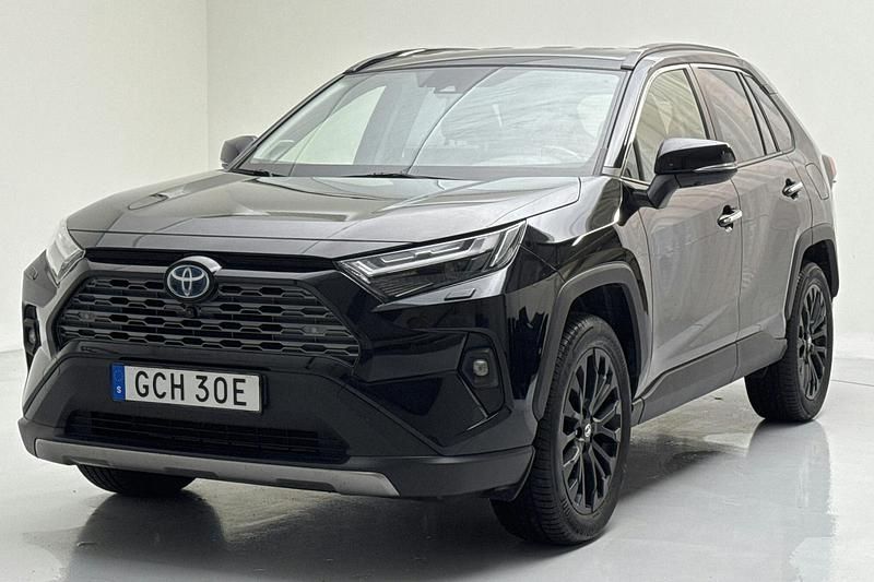 Svart Begagnad 2023 Toyota RAV4 Executive SUV | 420 000 kr - Bild 1/4