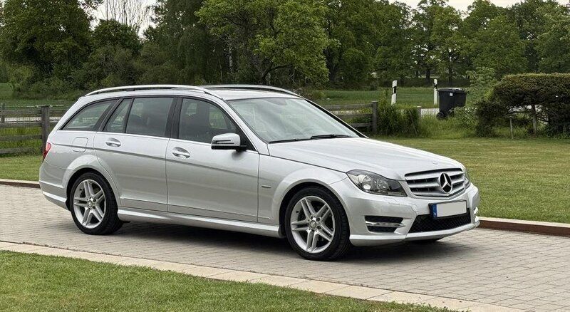 Silver Begagnad 2012 Mercedes C200 Avantgarde Kombi | 134 900 kr (Marknadspris) - Bild 1/4