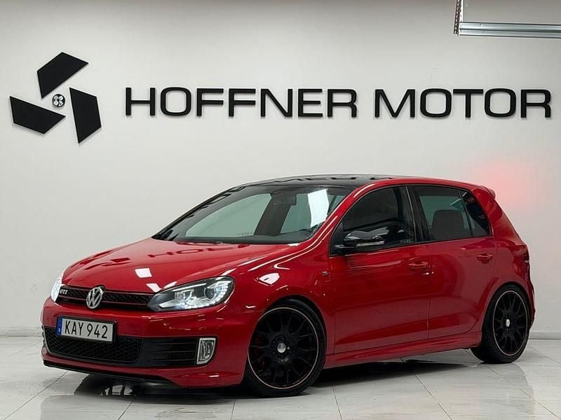 Röd Begagnad 2011 VW Golf VII Edition Halvkombi | 109 000 kr (Bra pris) - Bild 1/4