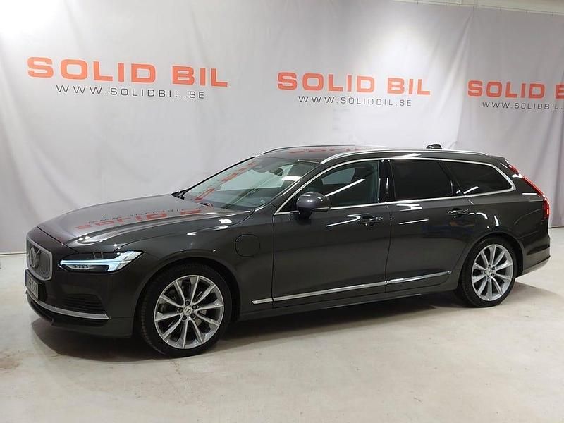 Begagnad Volvo V90 Inscription 340 HK (250 kW) 2022 Platinum grey Kombi
