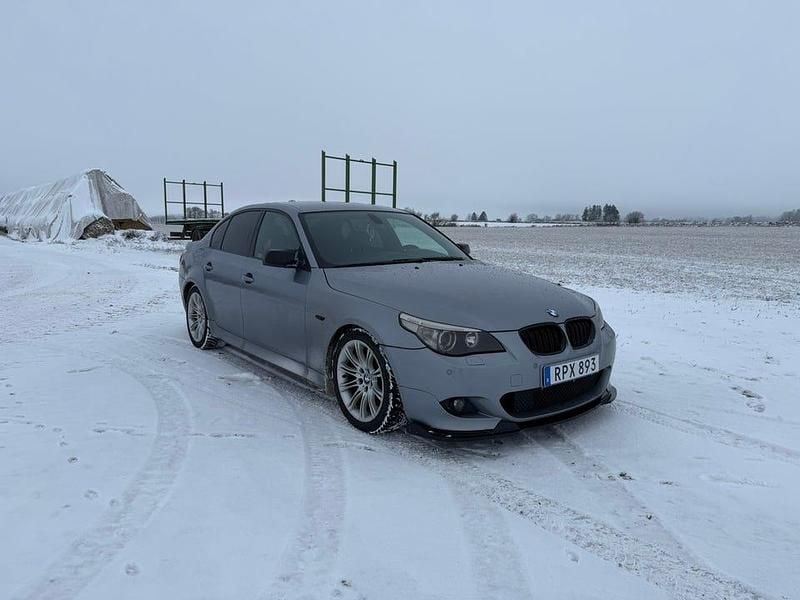 Begagnad 2006 BMW 530 Sedan | 54 900 kr (Marknadspris) - Bild 1/4
