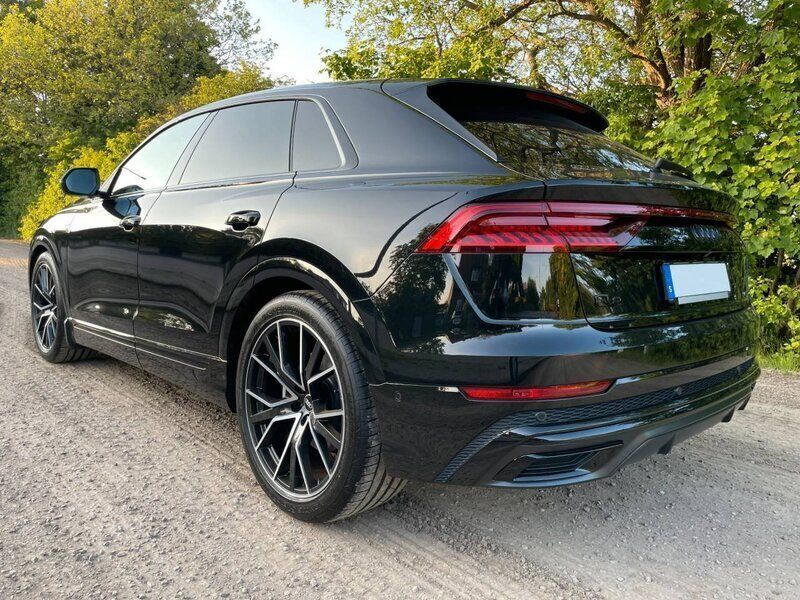 Begagnad Audi Q8 S-Line 286 HK (210 kW) 2021 Svart SUV