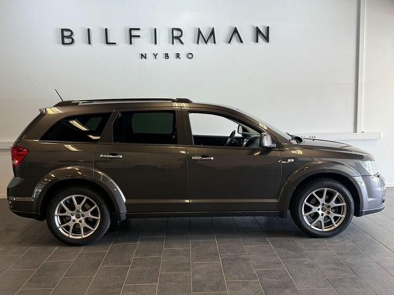 Grå Begagnad 2013 Fiat Freemont SUV | 109 900 kr (Marknadspris) - Bild 1/4