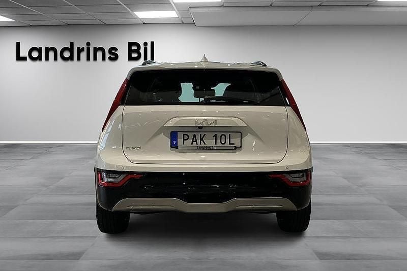 Begagnad Kia e-Niro 150 kW (204 HK) 2022 Vit (clear white) SUV