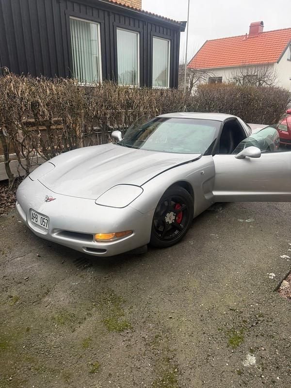 Begagnad 2001 Chevrolet Corvette Sportkupé | 160 000 kr - Bild 1/4