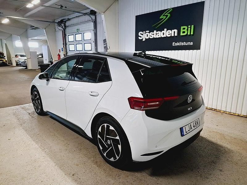 Begagnad VW ID.3 Pro Performance 239 kW (326 HK) 2023 Vit Halvkombi