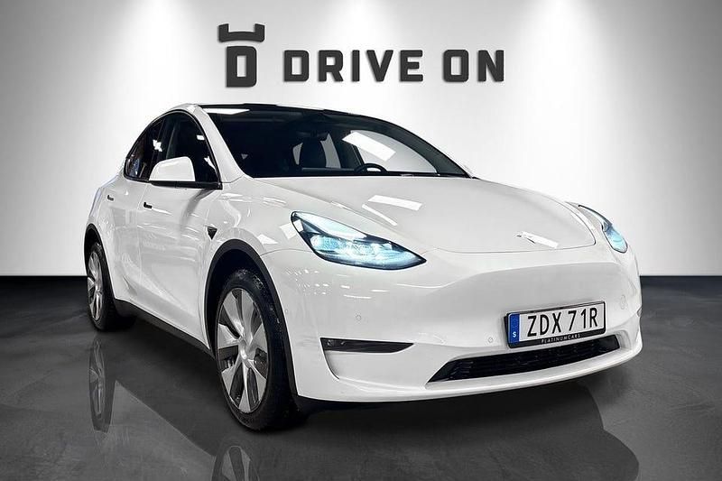 Begagnad Tesla Model Y Long Range AWD 378 kW (514 HK) 2022 Vit SUV