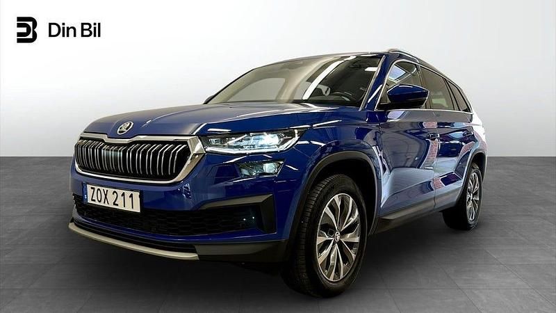 Blå Begagnad 2022 Skoda Kodiaq Style SUV | 373 500 kr (Marknadspris) - Bild 1/4
