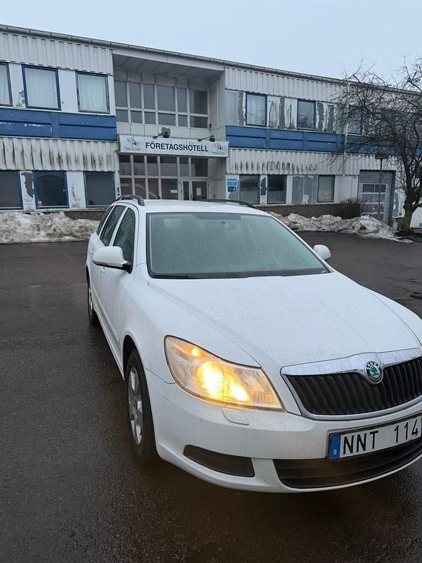 Begagnad Skoda Octavia 105 HK (77 kW) 2012 Kombi