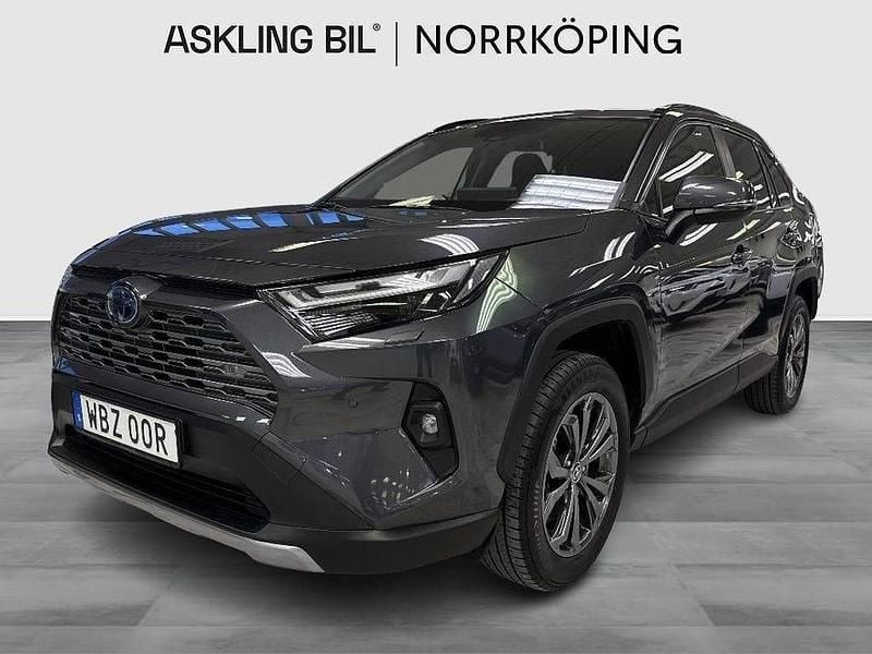 Grå Begagnad 2025 Toyota RAV4 Hybrid Executive SUV | 459 000 kr (Bra pris) - Bild 1/4