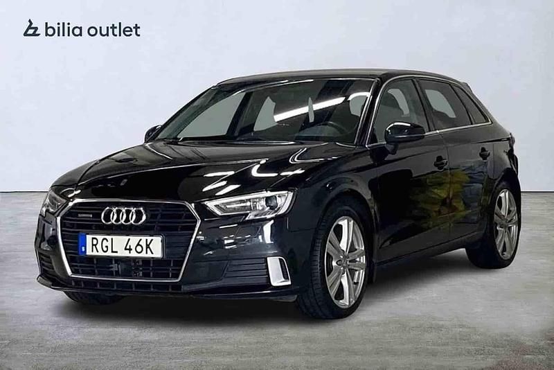 Svart Begagnad 2019 Audi A3 Sportback Halvkombi | 214 900 kr - Bild 1/1