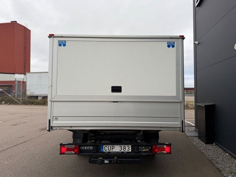 Begagnad Iveco Daily 127 HK (93 kW) 2012 Vit Van