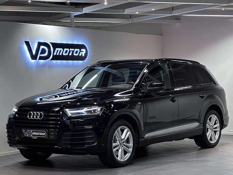 Svart Begagnad 2015 Audi Q7 S-Line SUV | 274 700 kr (Marknadspris) - Bild 1/4
