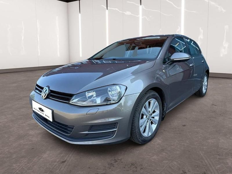 Grå Begagnad 2014 VW Golf VII Halvkombi | 84 900 kr (Marknadspris) - Bild 1/4