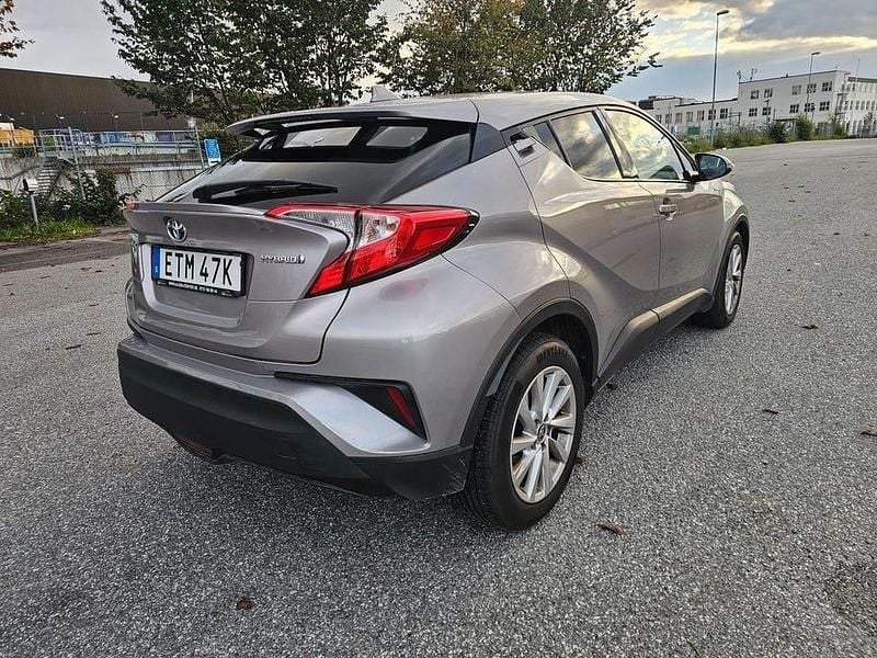 Begagnad Toyota C-HR Edition 122 HK (89 kW) 2019 Mörkgrå SUV