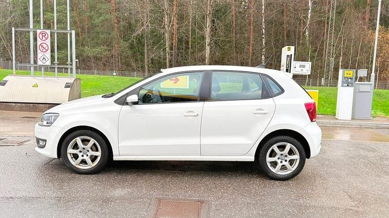 Begagnad 2014 VW Polo Halvkombi | 75 000 kr (Marknadspris) - Bild 1/4
