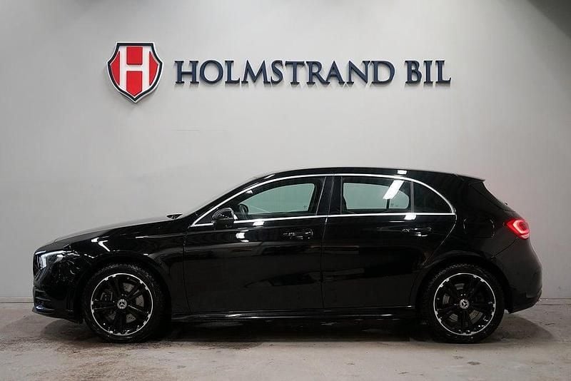 Begagnad Mercedes A250 AMG 160 HK (117 kW) 2022 Svart Halvkombi