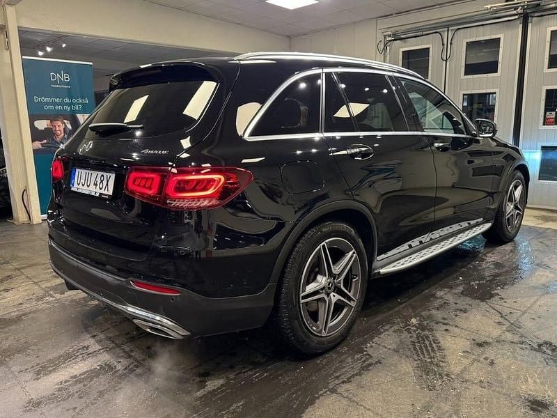 Begagnad Mercedes GLC300 AMG line 320 HK (235 kW) 2022 Svart SUV