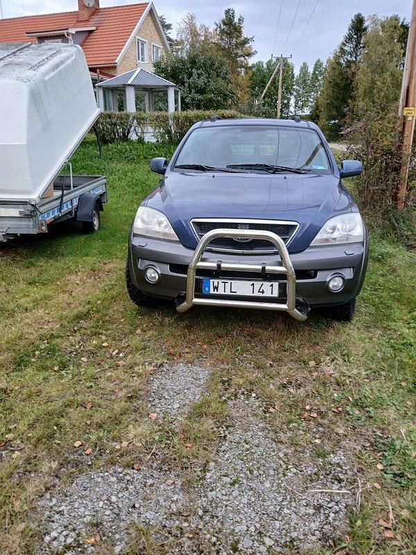 Blå Begagnad 2005 Kia Sorento SUV | 25 000 kr - Bild 1/4