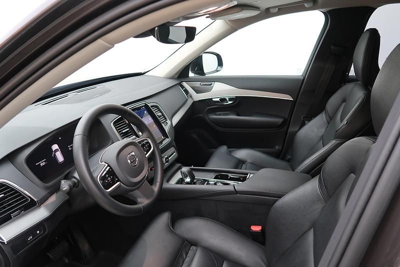 Begagnad Volvo XC90 R-Design 462 HK (339 kW) 2022 Grå SUV