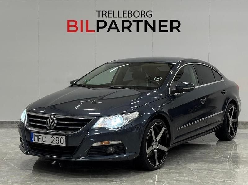 Mörkgrå Begagnad 2011 VW CC Sedan | 99 900 kr (Marknadspris) - Bild 1/4