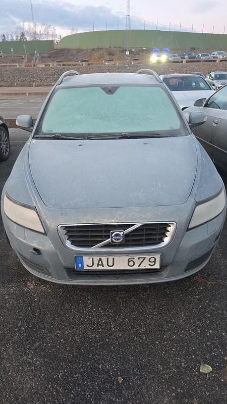 Begagnad 2009 Volvo V50 Kombi | 9 000 kr (Superpris) - Bild 1/3